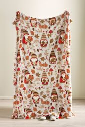 Catherine Lansfield 'Woodland Gonks' Cosy Fleece Blanket Throw in Natural - Size: 130 cm x 170 cm - thumbnail 3