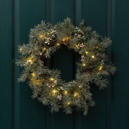 Scottish Everlastings Ltd 40cm Natural Feel Wreath with lights in Green