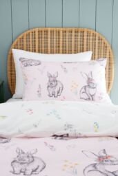 Catherine Lansfield 'Bunny Tails Ditsy Flowers' Reversible Duvet Cover Set in Pink - Size: Junior - thumbnail 3