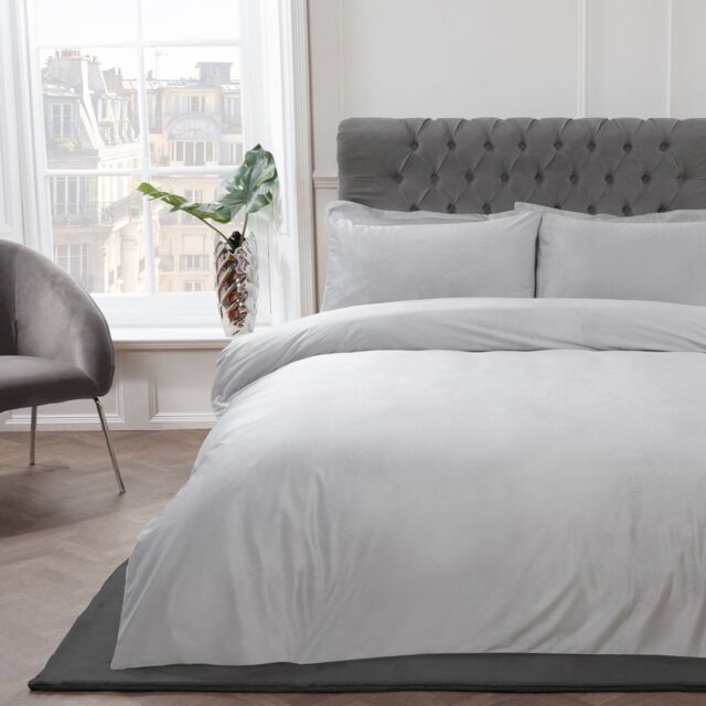 Smart Living Luxury Soft & Elegant Matte Velvet Duvet Cover Set with Pillowcases in Silver - Size: King - image 1