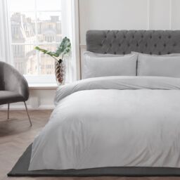 Smart Living Luxury Soft & Elegant Matte Velvet Duvet Cover Set with Pillowcases in Silver - Size: King - thumbnail 1