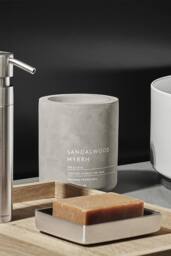 Blomus Fraga Sandalwood Myrrh Scented Candle M - Micro Chip in Grey - thumbnail 3