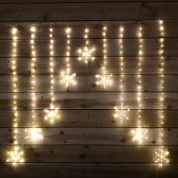 Samuel Alexander 1.2m x 1.2m Light up Snowflake Pin Wire Christmas Curtain Lights with 339 Warm White LEDs in Beige