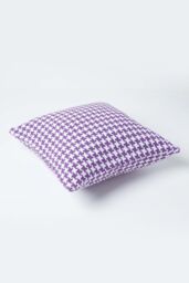 Homescapes Houndstooth 100% Cotton Cushion Cover in Purple - Size: 60 cm x 60 cm - thumbnail 3