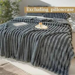 Dyzi Luxurious Faux Fur Winter throw Blanket Double-Sided Soft Cozy in Grey - Size: 180 cm x 200 cm - thumbnail 3