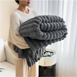 Dyzi Luxurious Faux Fur Winter throw Blanket Double-Sided Soft Cozy in Grey - Size: 180 cm x 200 cm - thumbnail 1