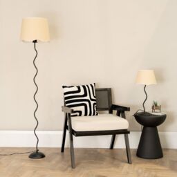 ValueLights Wiggle Black Metal Stem Floor Lamp with Linen Scallop Trim Tapered Lamp Shade in White - thumbnail 3