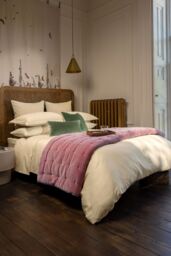 CHRISTY 400TC Luxury Cotton Sateen Plain Dye Duvet Cover Sets in Gold - Size: Single