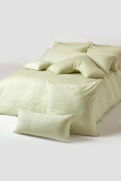 Homescapes Continental Egyptian Cotton Pillowcase 330 TC, 40 x 80 cm in Green - thumbnail 4