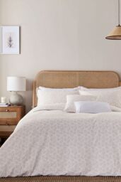 Murmur 'Mae' Cotton Cushion in Pink - Size: 45 cm x 45 cm - thumbnail 3