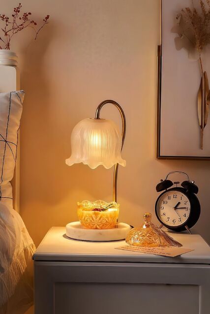 H&O Direct Flower-Shaped Glass Bedside Lamp Candle Warmer - image 1