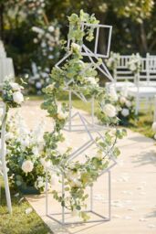 Living and Home Metal Flower Stand Rack for Wedding Decor in White - thumbnail 3