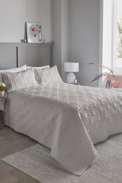 Serene 'Cavali' Pinsonic Microfibre Textured Warm Bedspread in Silver - image 1