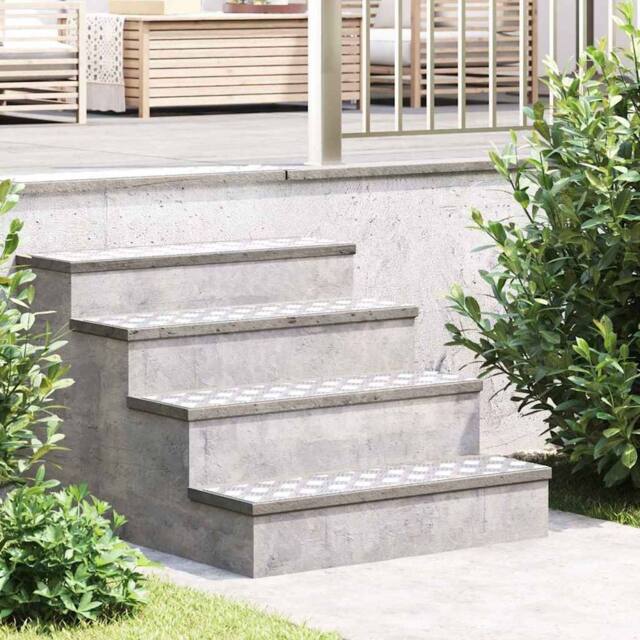 Berkfield Home Aluminium Checker Plates 2 pcs Anti-Slip 80x20 cm in Silver - Size: Medium - image 1