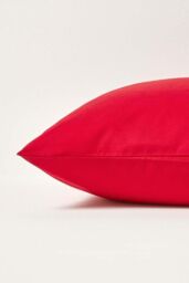 Homescapes Continental Egyptian Cotton Pillowcase 200 TC, 40 x 40 cm in Red - thumbnail 2