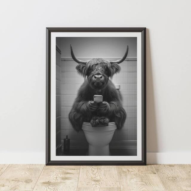 60 SECOND MAKEOVER Highland Cow Phone On Toilet Quirky Animal Print - Size: A4 - image 1