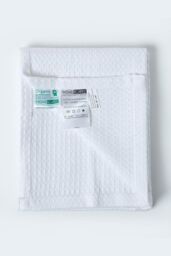 Homescapes Cotton Waffle Baby Blanket - Soft, Breathable & Skin-Friendly in White - Size: 90 cm x 112 cm - thumbnail 4