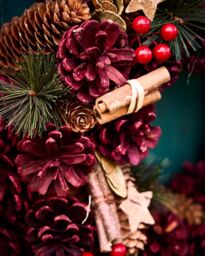Dibor Cinnamon Stars Xmas Decor Front Door Wreath Christmas Wreath 38cm in Red - thumbnail 4