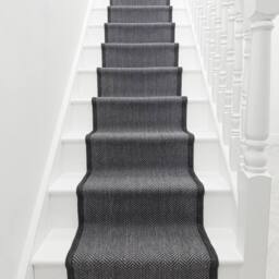 runrug Stair Runner Carpet - Reversible & Durable, 2mm - 'Illusion' in Midnight - Size: 60 cm x 660 cm - thumbnail 3