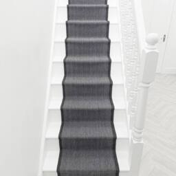 runrug Stair Runner Carpet - Reversible & Durable, 2mm - 'Illusion' in Midnight - Size: 60 cm x 660 cm - thumbnail 4