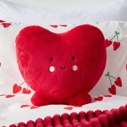 OHS Heart Shaped Decorative Scatter Cushion Throw Pillow in Red - thumbnail 3