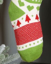 Dibor Set of 4 Traditional Green Fair Isle Xmas Tree Christmas Gift Bag Stocking - Size: 4 Pack - thumbnail 3