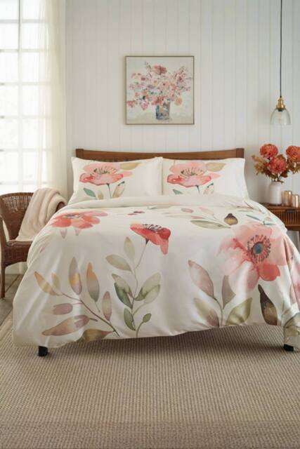 Deyongs Poppy Field Printed Cotton Sateen Duvet Set - Size: Double - image 1