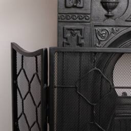 Melody Maison Black Geometric Detailed Metal Fire Screen - 106cm X 62.5cm - Size: 106 cm X 62.5 cm - thumbnail 6