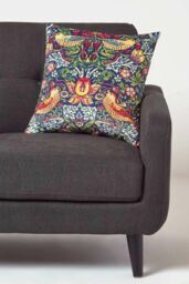 Homescapes William Morris Strawberry Thief Velvet Cushion in Navy - Size: 45 cm x 45 cm - thumbnail 3