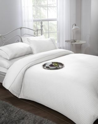 New Edge Blinds Carlton Collection Duvet Set in White - Size: Double - image 1