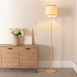 ValueLights Heather Light Wood Single Stem Floor Lamp with Scallop Edge Tapered Lamp Shade in Burnt Orange