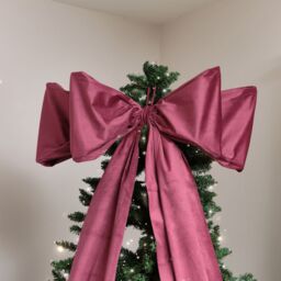Melody Maison Extra Large Dark Red Velvet Christmas Bow - 70cm X 140cm - Size: 70 cm X 140 cm - thumbnail 6