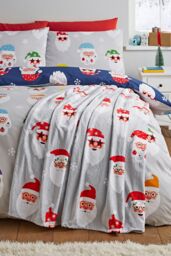 Catherine Lansfield 'Christmas Santa Spec-Tacular' Cosy Fleece Blanket Throw in Grey - Size: 130 cm x 170 cm - thumbnail 3