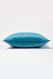 Homescapes Filled Velvet Cushion with Piped Edge 46 x 46 cm in Turquoise - thumbnail 4