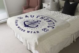 Benjamin Tate Design Vintage Anchor Logo Blanket in Natural - Size: 120 cm x 150 cm - thumbnail 3