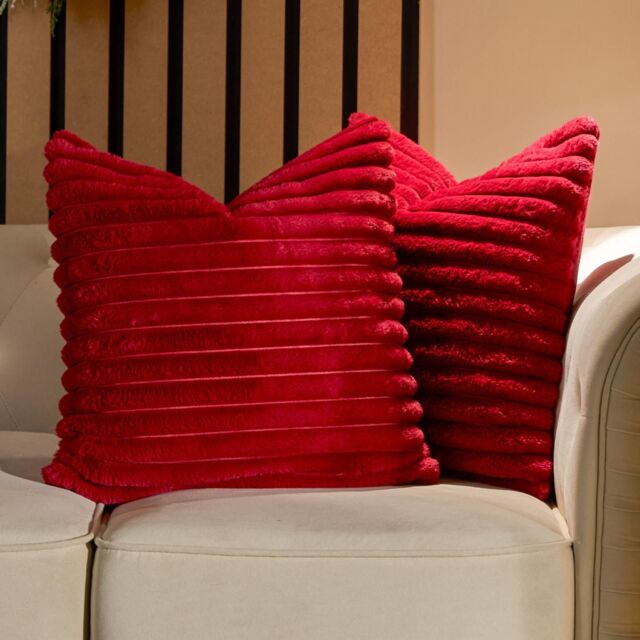 OHS 2 x Faux Fur Thick Rib Cushion Covers in Red - Size: 45 cm x 45 cm - image 1