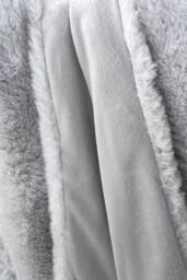 Catherine Lansfield 'Cosy Glamour Fur' Blanket Throw in Silver - Size: 130 cm x 170 cm - thumbnail 3
