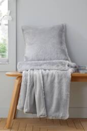 Catherine Lansfield 'Cosy Glamour Fur' Blanket Throw in Silver - Size: 130 cm x 170 cm - thumbnail 4