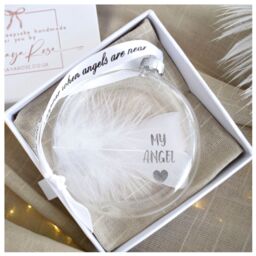 Amaya Rose Ltd In Memory of My Angel Feather Round Bauble Gift Boxed. Memorial Décor in Clear - thumbnail 4