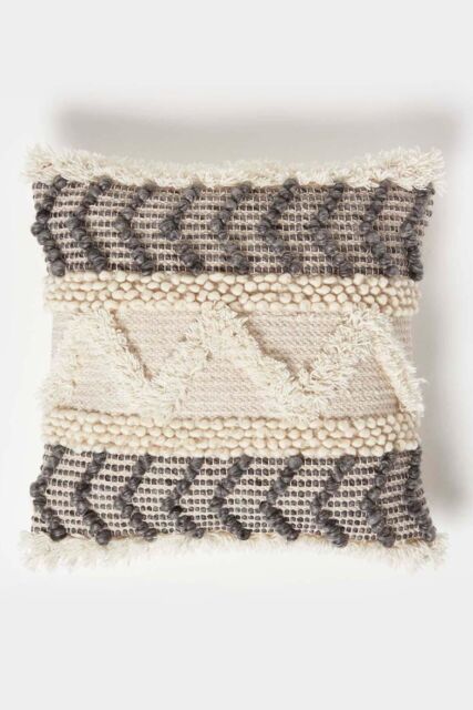 Homescapes Lindi Handwoven Tufted Cream Kilim Cushion - Size: 45 cm x 45 cm - image 1