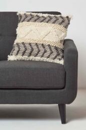 Homescapes Lindi Handwoven Tufted Cream Kilim Cushion - Size: 45 cm x 45 cm - thumbnail 2