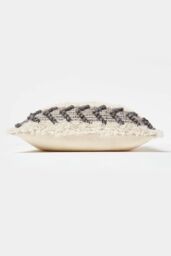 Homescapes Lindi Handwoven Tufted Cream Kilim Cushion - Size: 45 cm x 45 cm - thumbnail 4
