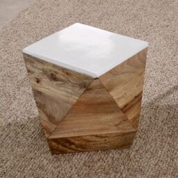 Indian Hub Alfie Side Table - Mango Wood - L40 x W40 x H45 cm in Brown - thumbnail 3