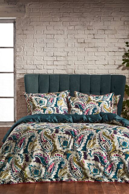 Edinburgh Weavers Aretha 200 Thread Count Paisley Premium Cotton Sateen Piped Duvet Cover Set in Teal - Size: Super King - image 1