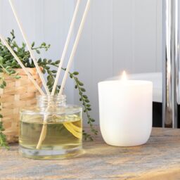 Nicola Spring 130g Coconut & Lime Soy Wax Candle - Fruity Summer Glass Jar in White - thumbnail 5