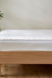 Martex Cotton Quilted Mattress & Pillow Protector Set in White - Size: King - thumbnail 2