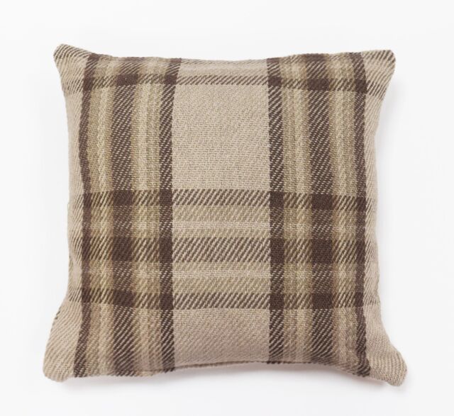 Rapport Home Highland Check Cushion Cover (43x43 cm) in Natural - Size: 43 cm x 43 cm - image 1