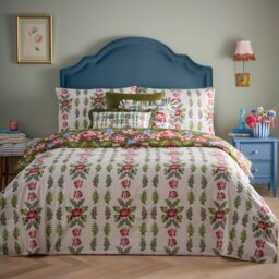 Furn Feeoni Cottage Floral Duvet Set in Green - Size: Super King - thumbnail 5