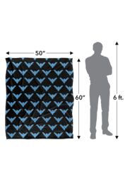 DC Comics Batman Nightwing Logo Pattern Blanket 152 x 127 cm in White - thumbnail 5