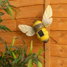 ValueLights Solar Powered Bee Outdoor Garden Fence Wall Light in Yellow - thumbnail 3